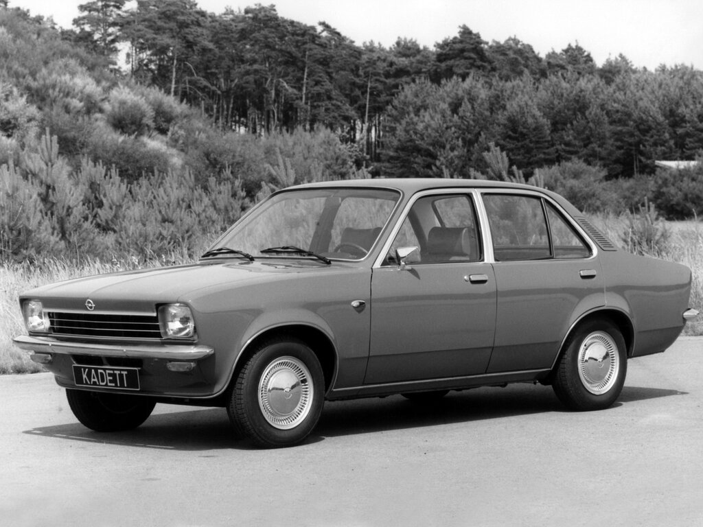Opel Kadett 4 поколение, седан (07.1973 - 07.1977)